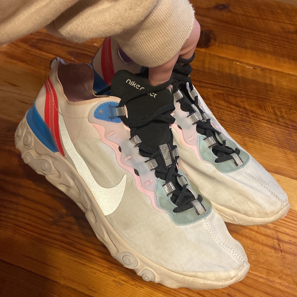 Nike React